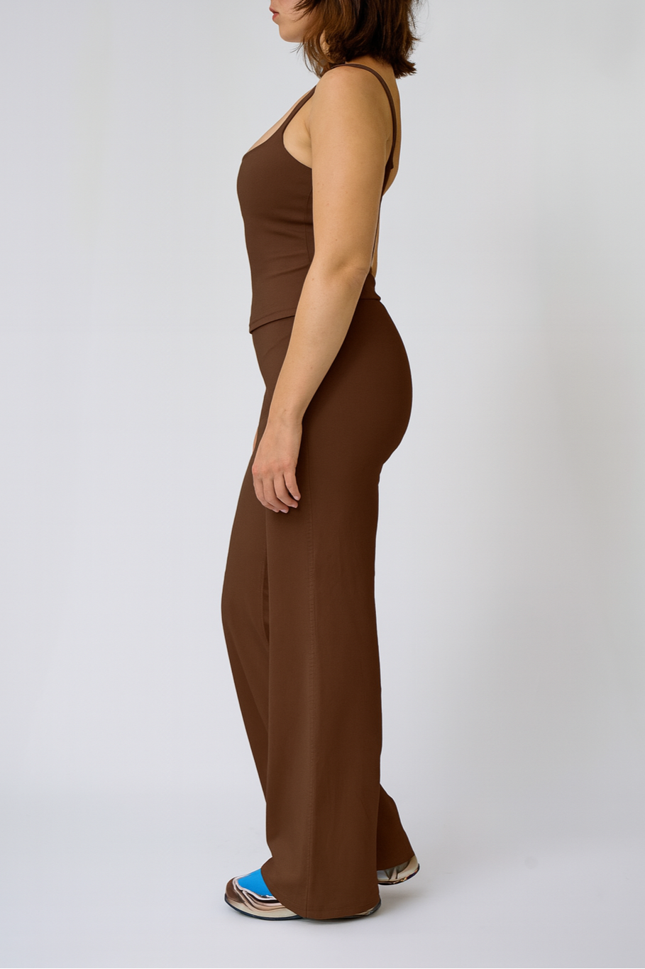 SOFT SCULPTING FLARED PANTS
