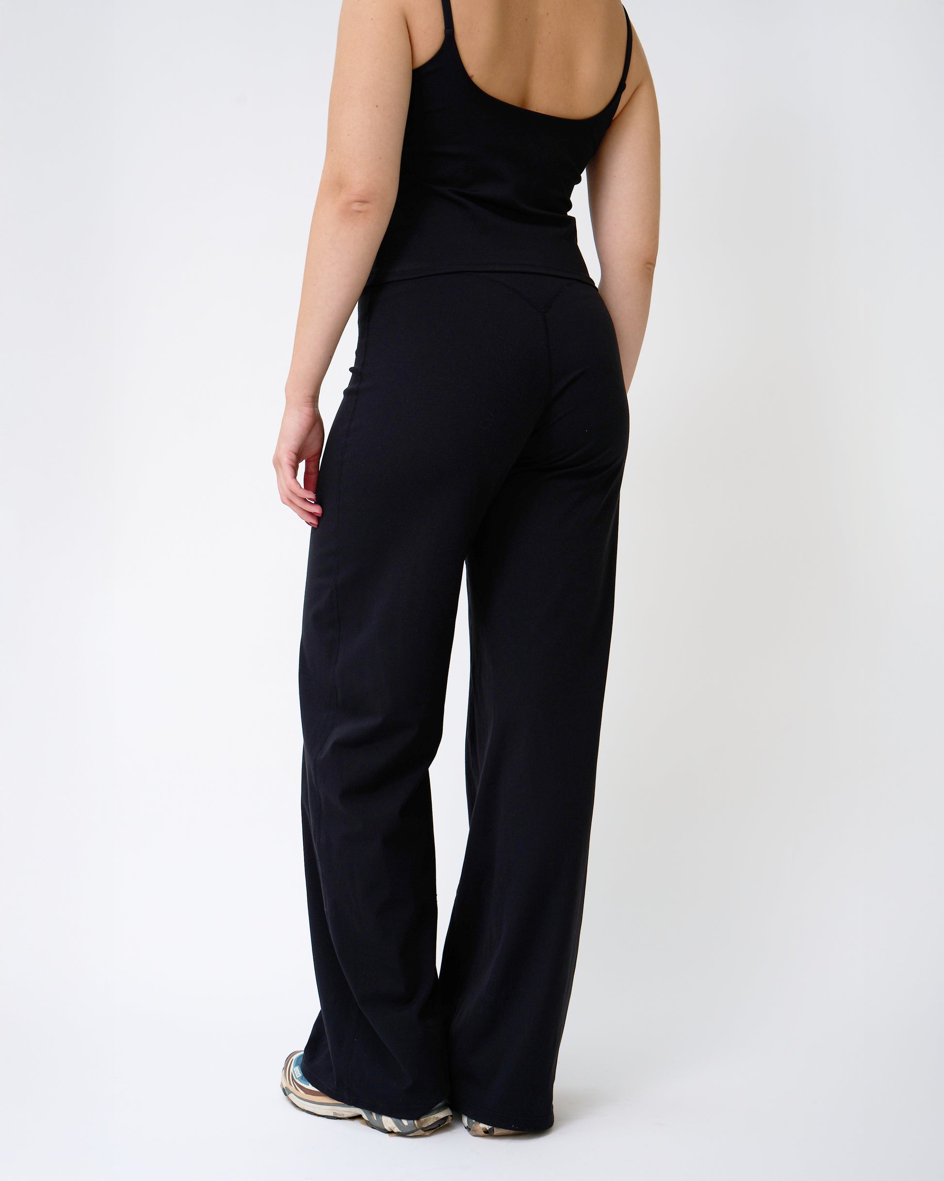black_pants