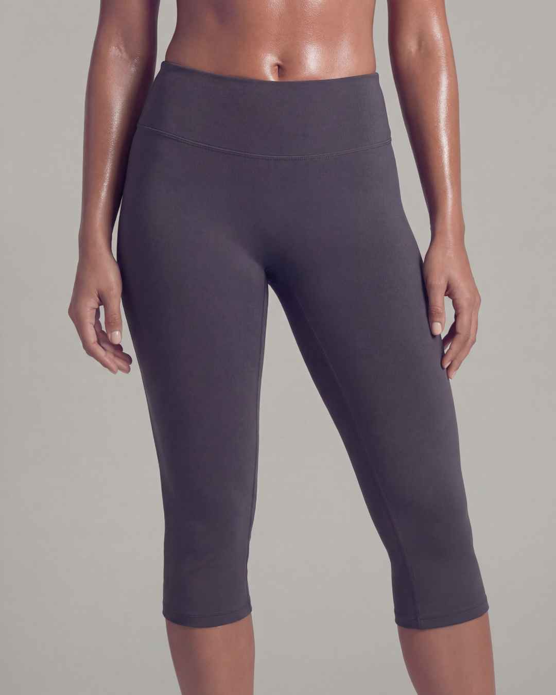 BARE CAPRIS