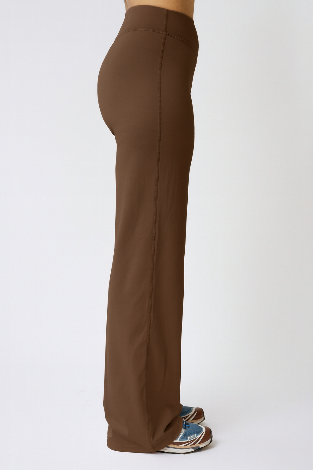 SOFT SCULPTING FLARED PANTS