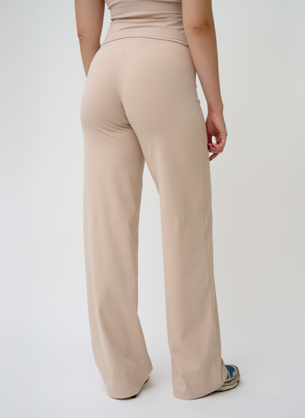 SOFT SCULPT STRAIGHT LEG PANTS