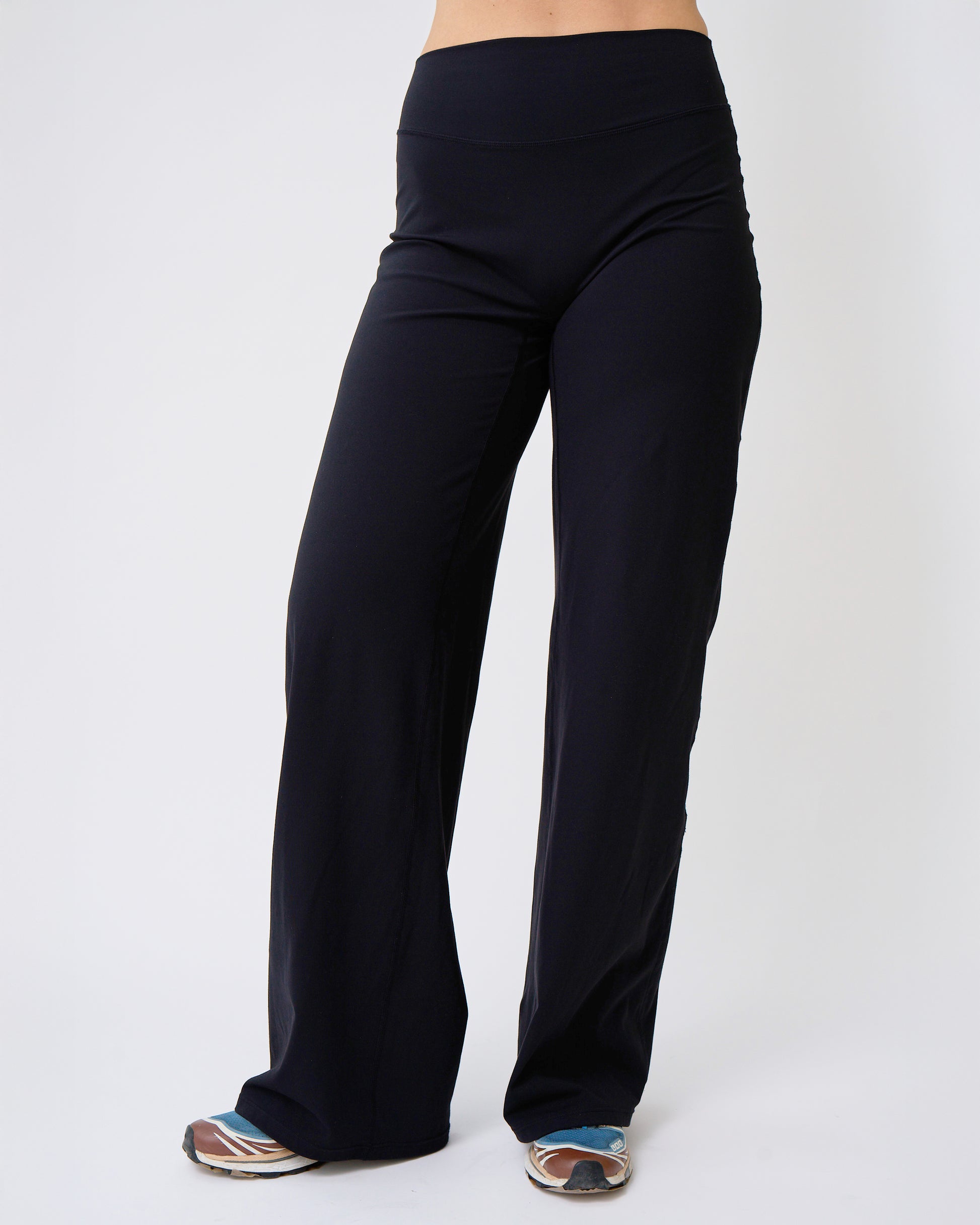 black_pants
