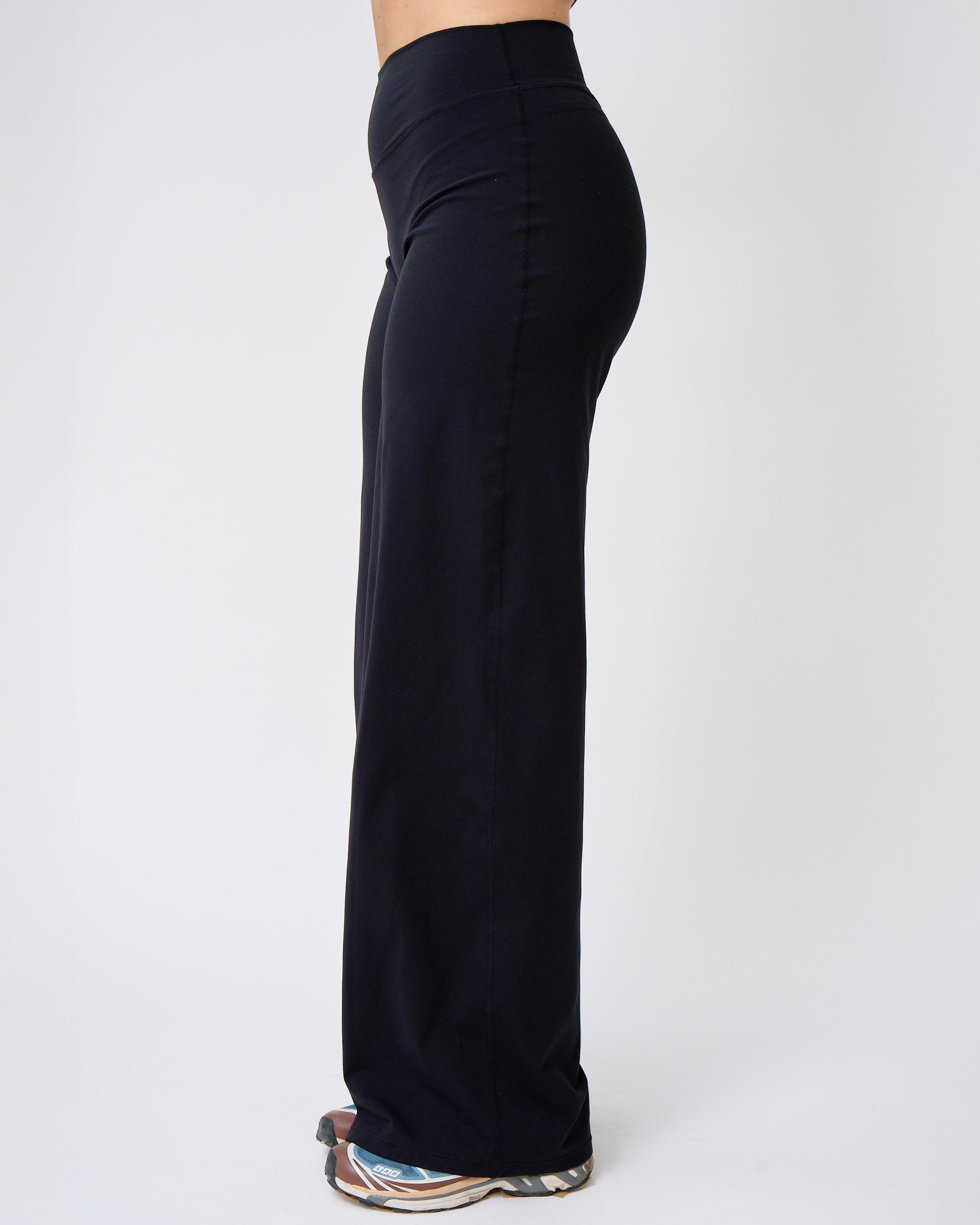 black_pants