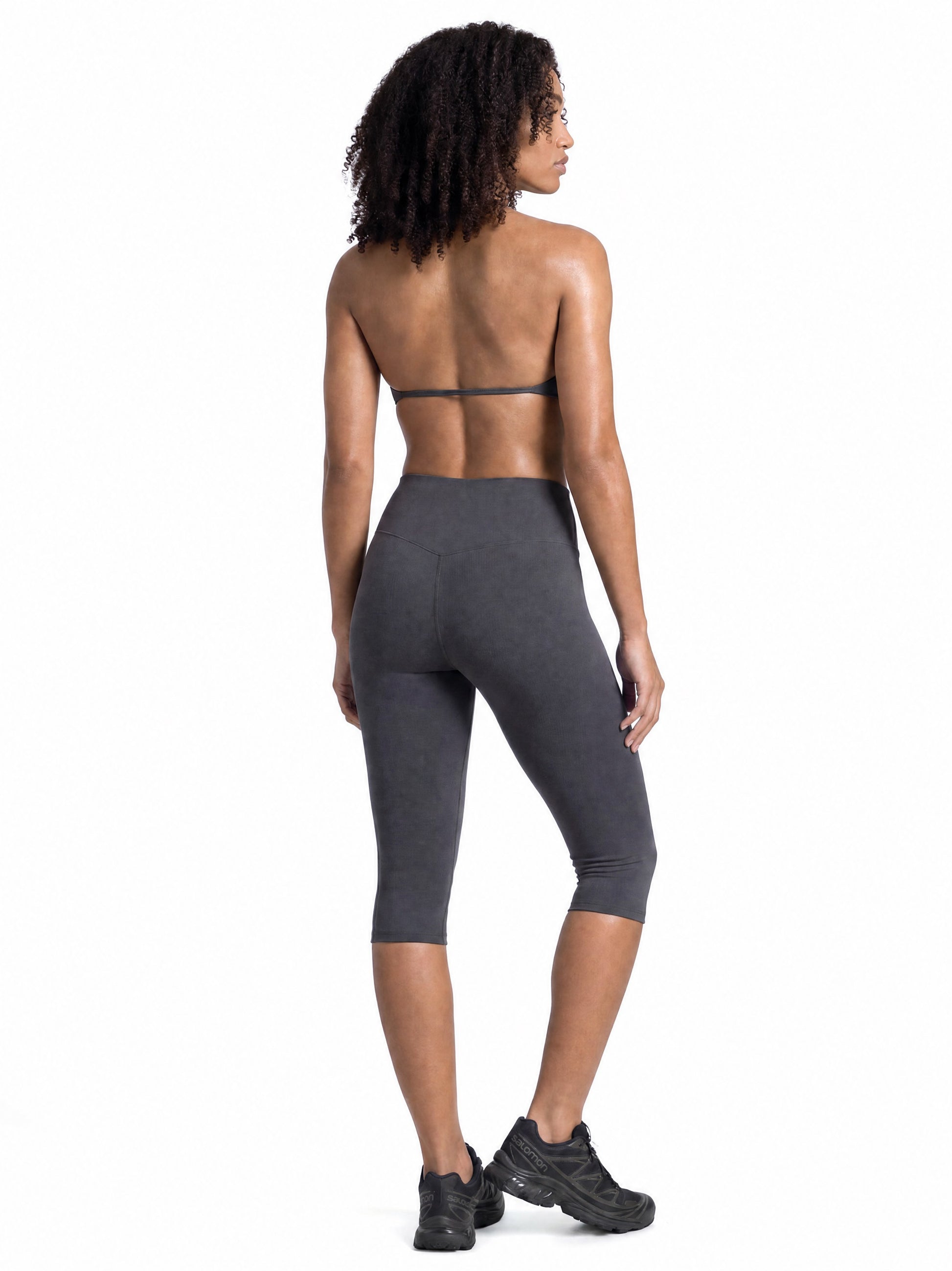 BARE CAPRIS