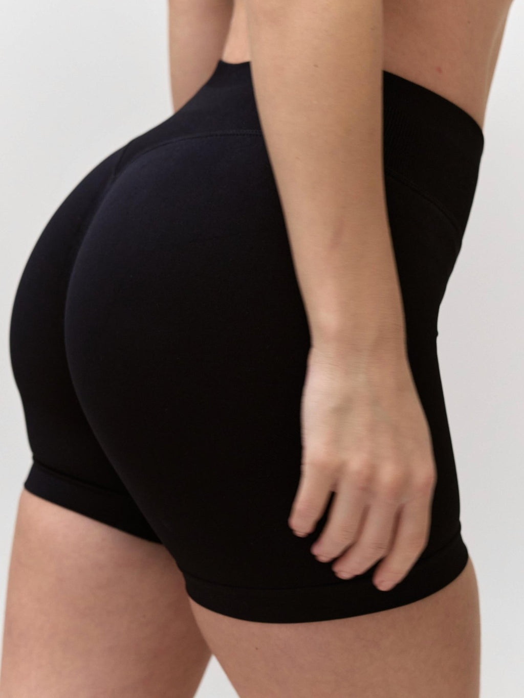 CONTOUR SHORTS