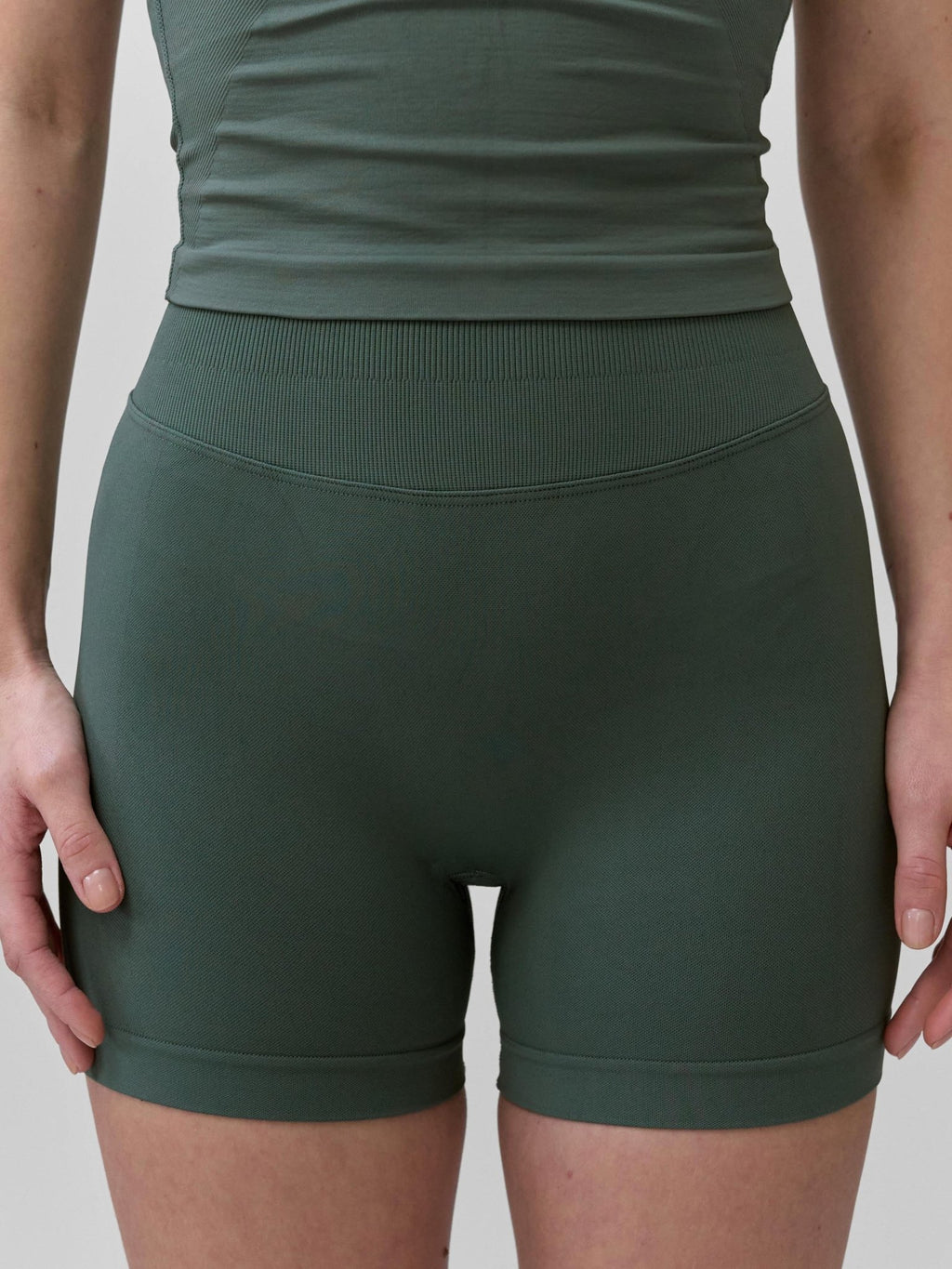 CONTOUR SHORTS