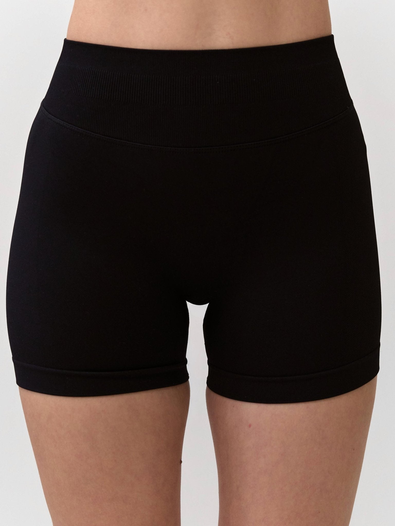 CONTOUR SHORTS