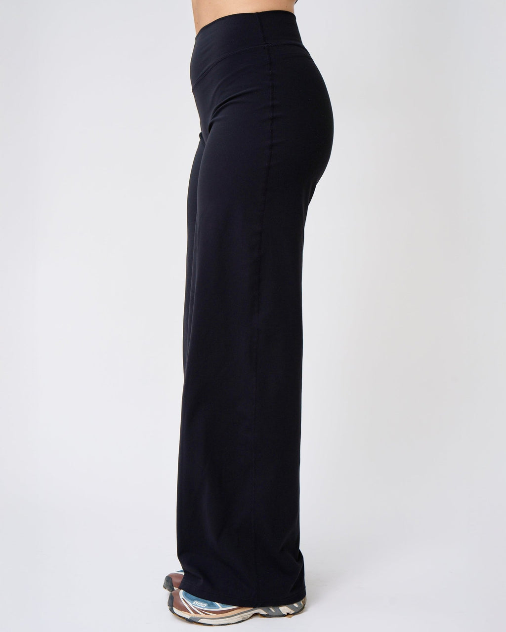 black_pants