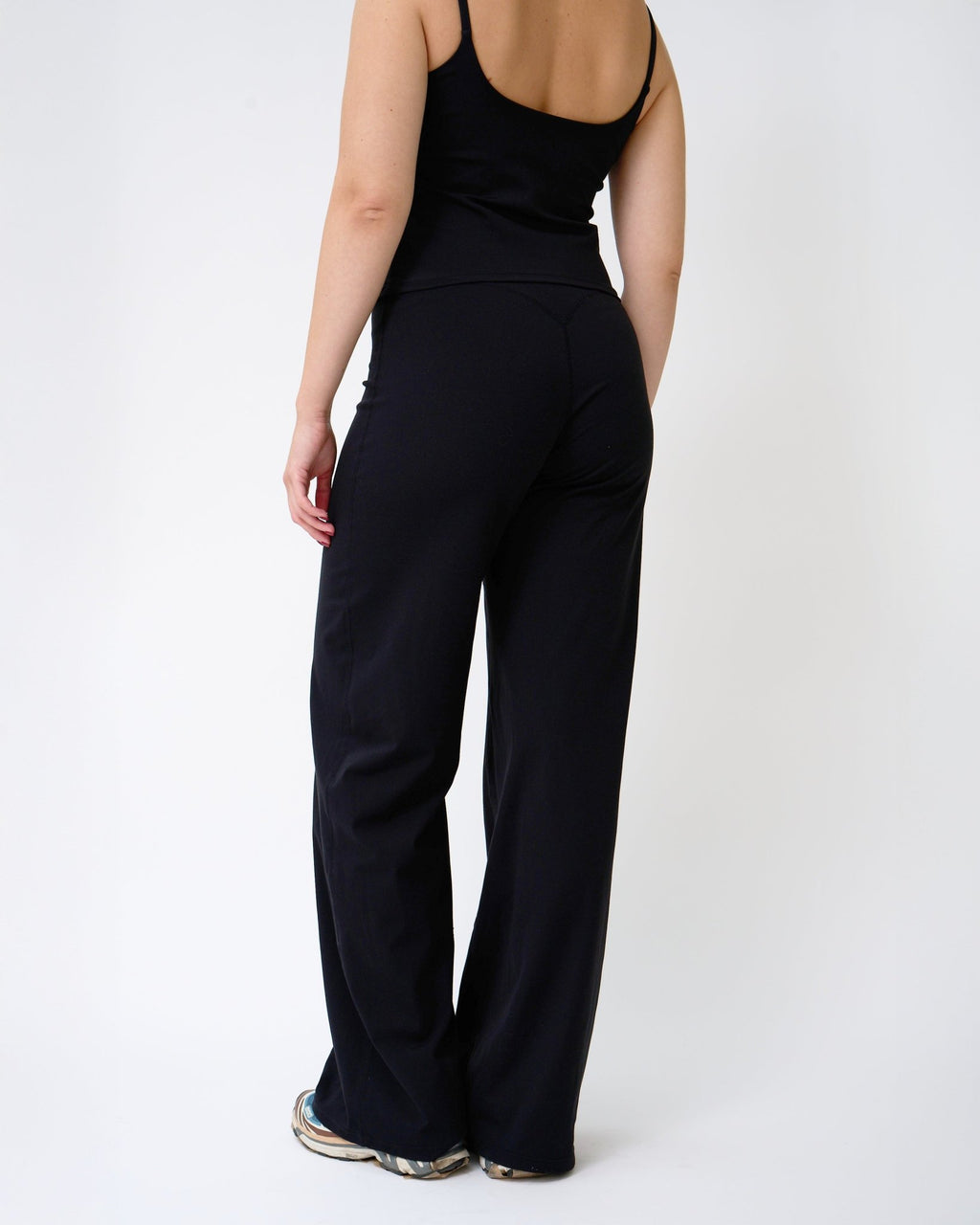 black_pants